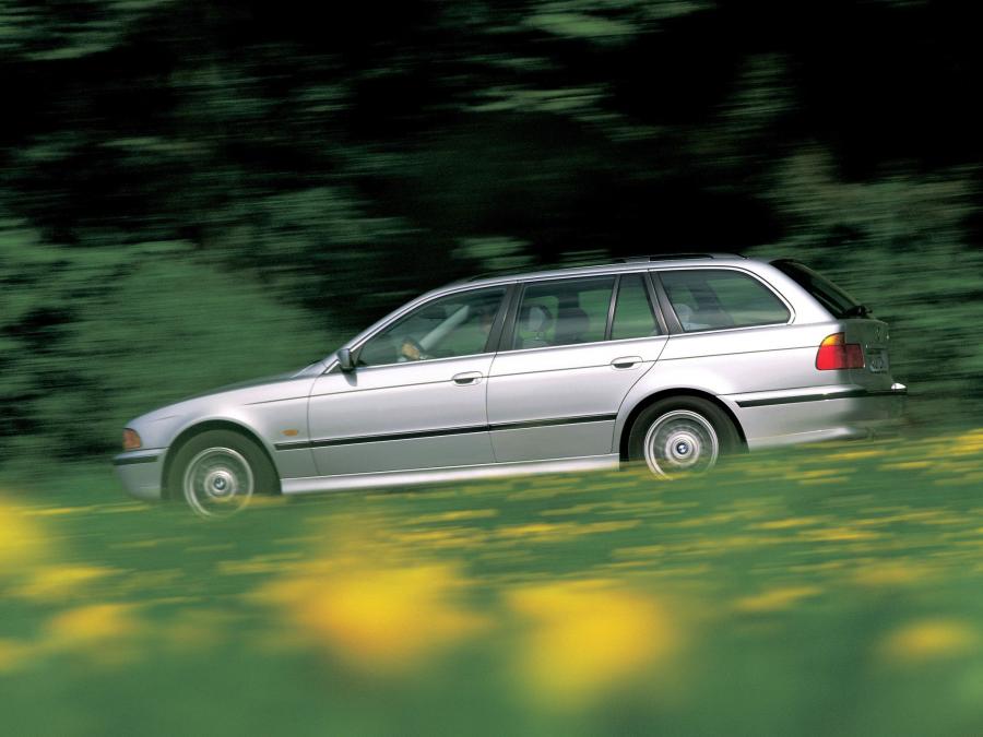  BMW 528i Touring 1997 года  (фото 5 из 16)